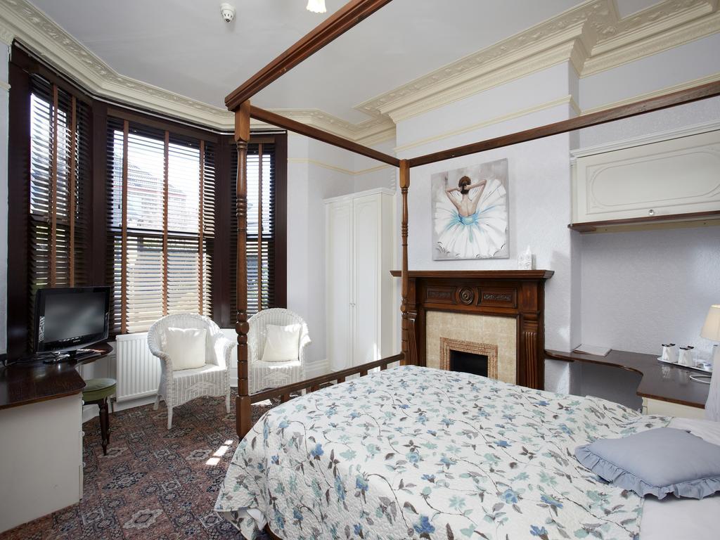 Fourposter Lodge York Bagian luar foto